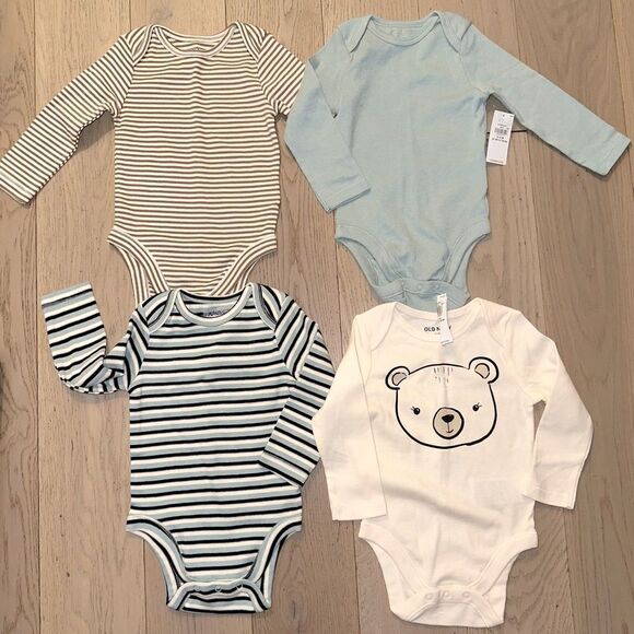 Oldnavy Unisex Baby Bodysuit Bundle 6-12 Months NWT - Picture 2 of 5